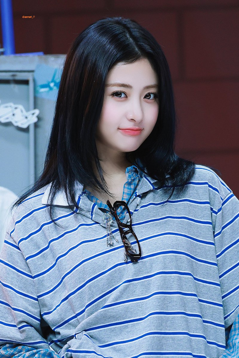 carrot_hyj's tweet photo. 241019 

#르세라핌 #LE_SSERAFIM 
#허윤진 #HUHYUNJIN #윤진 #ユンジン https://t.co/zX2rzcUi8D