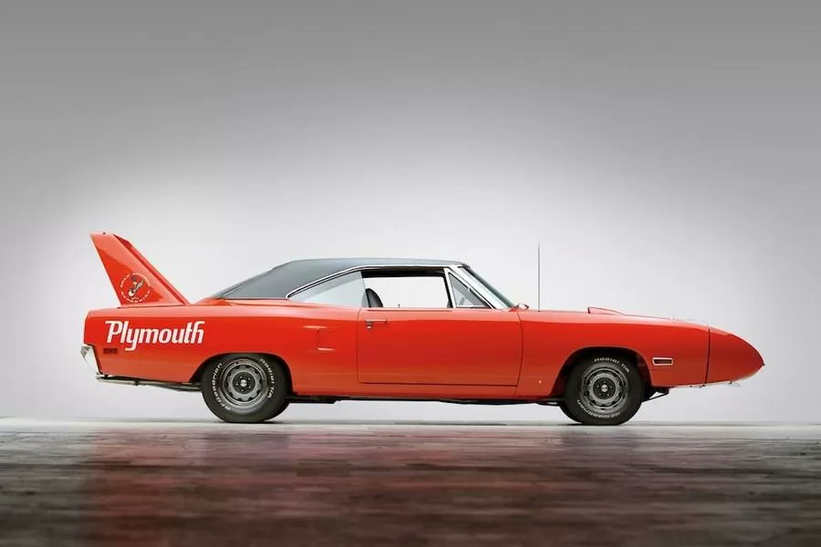 musclecarlove's tweet photo. Y'all ain't never seen nothin' like this beauty before! She's got curves smoother than a two-step dance and a shine brighter than a summer sunset! #HotWheels #CarOfTheYear #DriveLikeABoss https://t.co/sPt7p4Fz4s