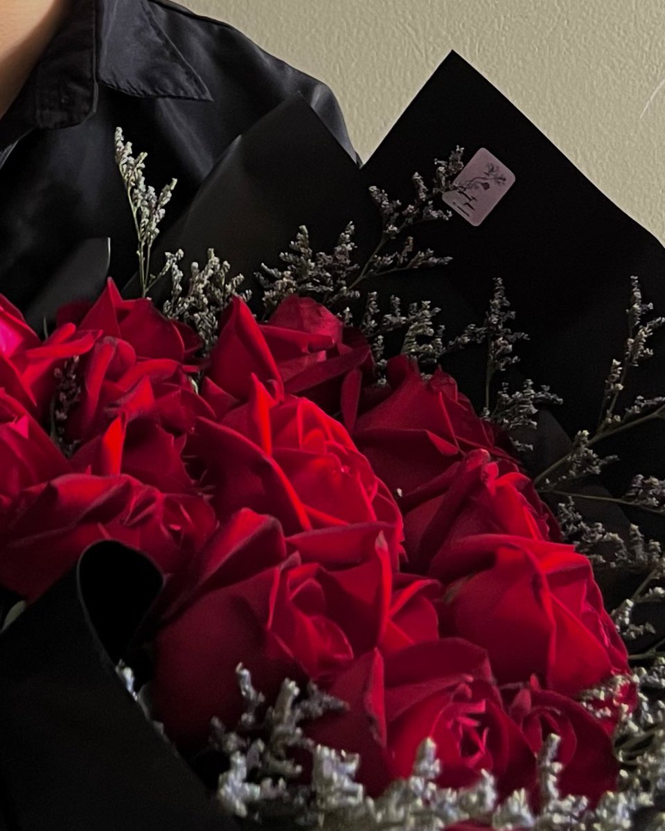 Taninxq's tweet image. for your graduation kub @NYX4BI