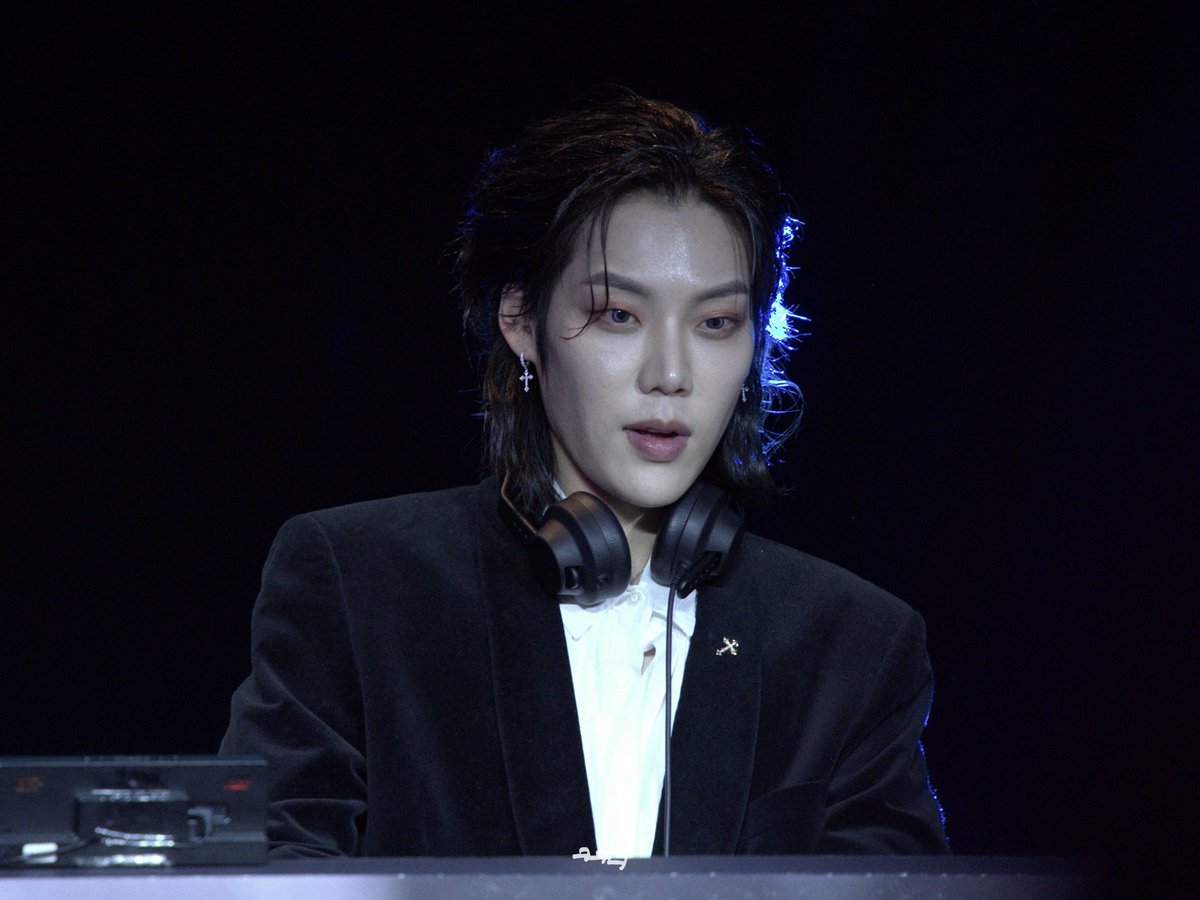 250131 CHEERS TO 2025
#ELCAPITXN #장이정
ㅋㅋㅋ 
<a href="/elcapitxxn/">EL CAPITXN</a>