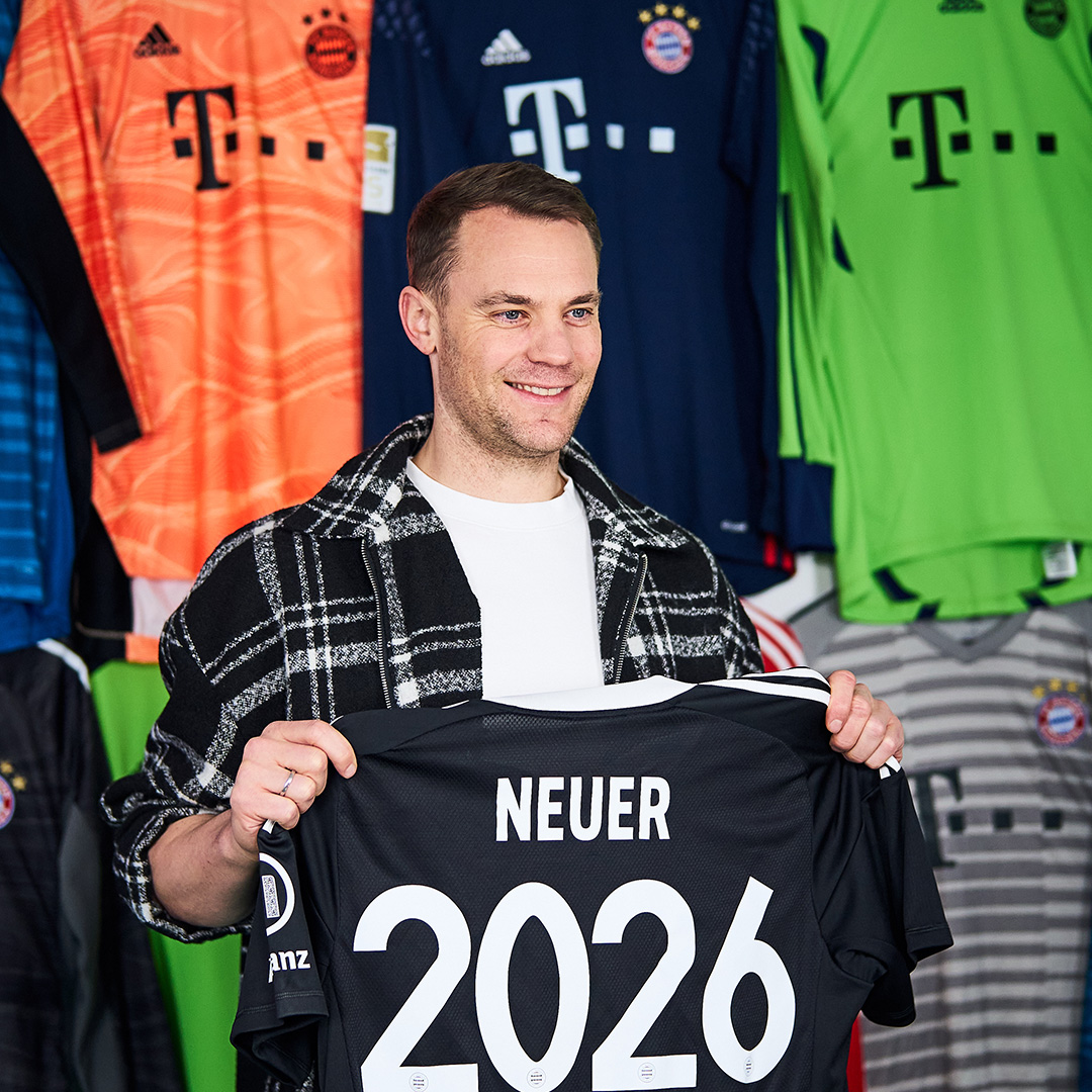 マヌエル・ノイアー 直筆サイン入りユニフォーム バイエルン ノイアー