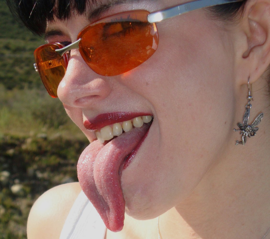wonderfltongue's tweet photo. Angelfire
#longtongue #lengualarga #lingualunga https://t.co/55zCPrcuUe