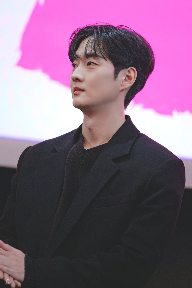 Rom_picpics's tweet photo. 250203 쿠팡플레이 
뉴토피아 좀콤나잇 시사회 | 무대인사

서진욱 | #강영석 배우님

#롬_픽쳐 https://t.co/BC5Yb7YGr2