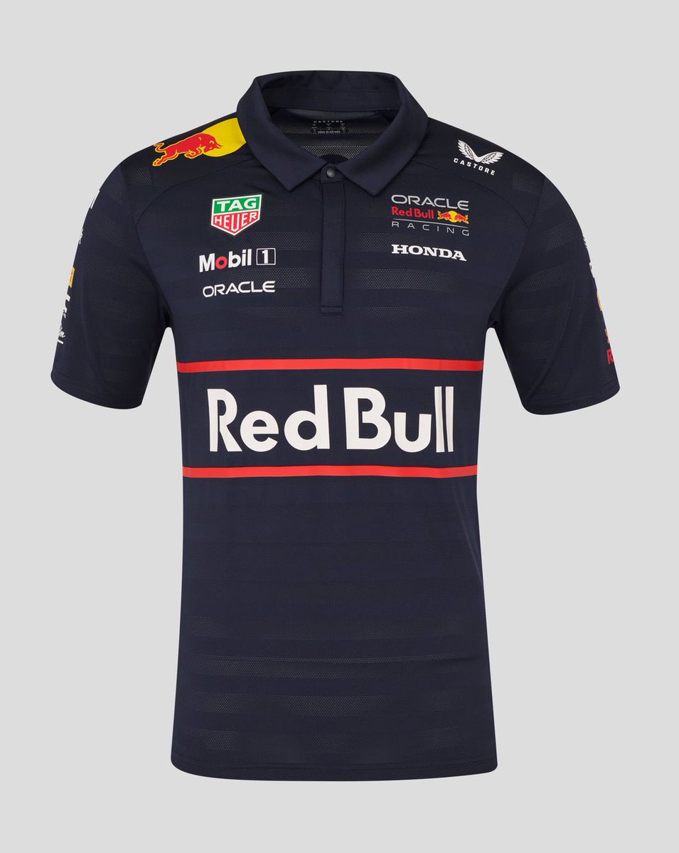 kildernopaddock's tweet image. red bull e mclaren disputando pra ver qual tem o merch mais feio
