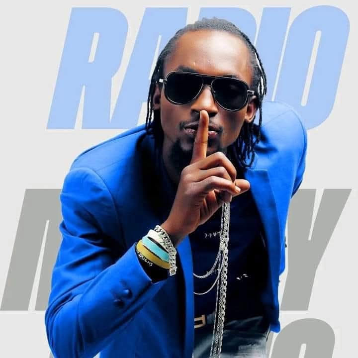 RadioPacisnews's tweet photo. This week is the radio Week. We lost him 7 years ago on February 1st 2018. What is your favorite Radio song.
Vibe with @SparrowBinTekno in the sunset Flavor Show on 90.9FM now.
#RadioWeek #PeaceOfChristForAll https://t.co/8Zu9iX7vTe