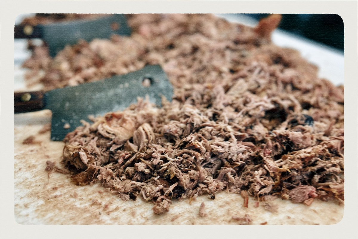 barbqkingnc's tweet photo. BBQ King sandwich on special today with a medium drink for 7.50🐷. Hope to feed you soon👍. https://t.co/2eS0jGqTGw