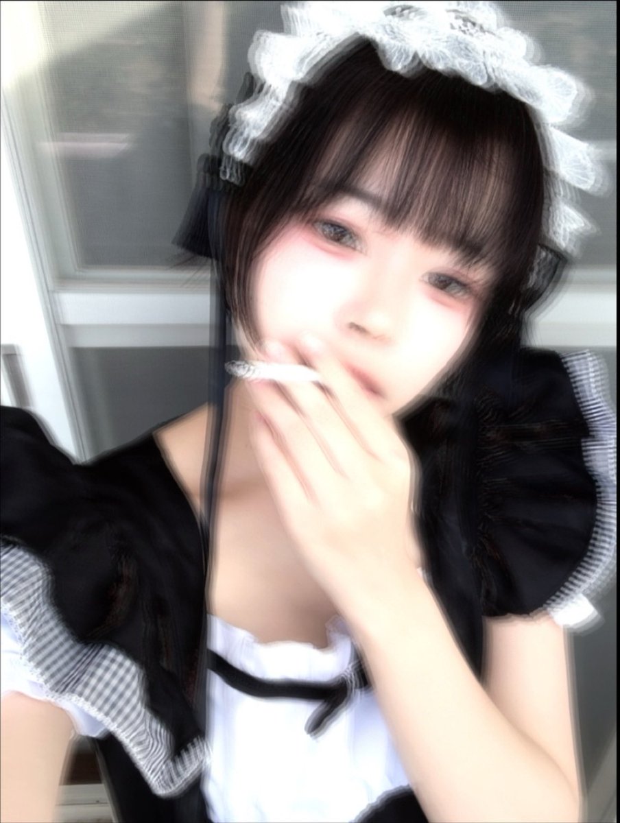 suuc1315's tweet photo. タバコ系女子すき？ https://t.co/ezkOGhKK81