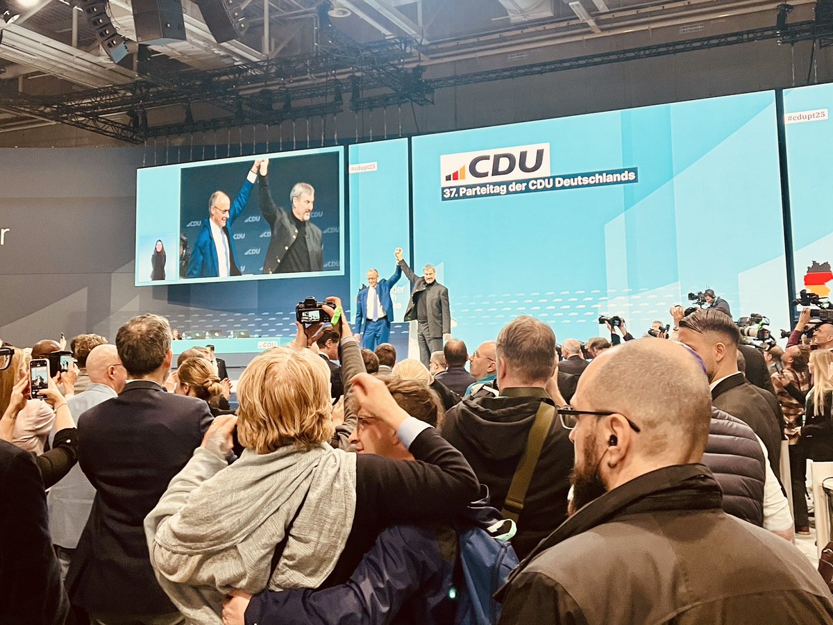 Lukas Behrendt 𝕏 (@behrendtlukas) on Twitter photo Einfach mal machen: Weniger Regulierung, weniger Bürokratie, mehr Wirtschaftlichkeit. Der BFW ist heute beim <a href="/CDU/">CDU Deutschlands</a> -Bundesparteitag. Wir haben ein Sofortprogramm für die ersten 100 Tage der neuen Bundesregierung vorgelegt. 🏡🏗️🤝
<a href="/BFWBund/">BFW Bundesverband</a> <a href="/dsalewski/">Dirk Salewski</a>
bfw-newsroom.de/bfw-legt-100-t… Einfach mal machen: Weniger Regulierung, weniger Bürokratie, mehr Wirtschaftlichkeit. Der BFW ist heute beim <a href="/CDU/">CDU Deutschlands</a> -Bundesparteitag. Wir haben ein Sofortprogramm für die ersten 100 Tage der neuen Bundesregierung vorgelegt. 🏡🏗️🤝
<a href="/BFWBund/">BFW Bundesverband</a> <a href="/dsalewski/">Dirk Salewski</a>
bfw-newsroom.de/bfw-legt-100-t…