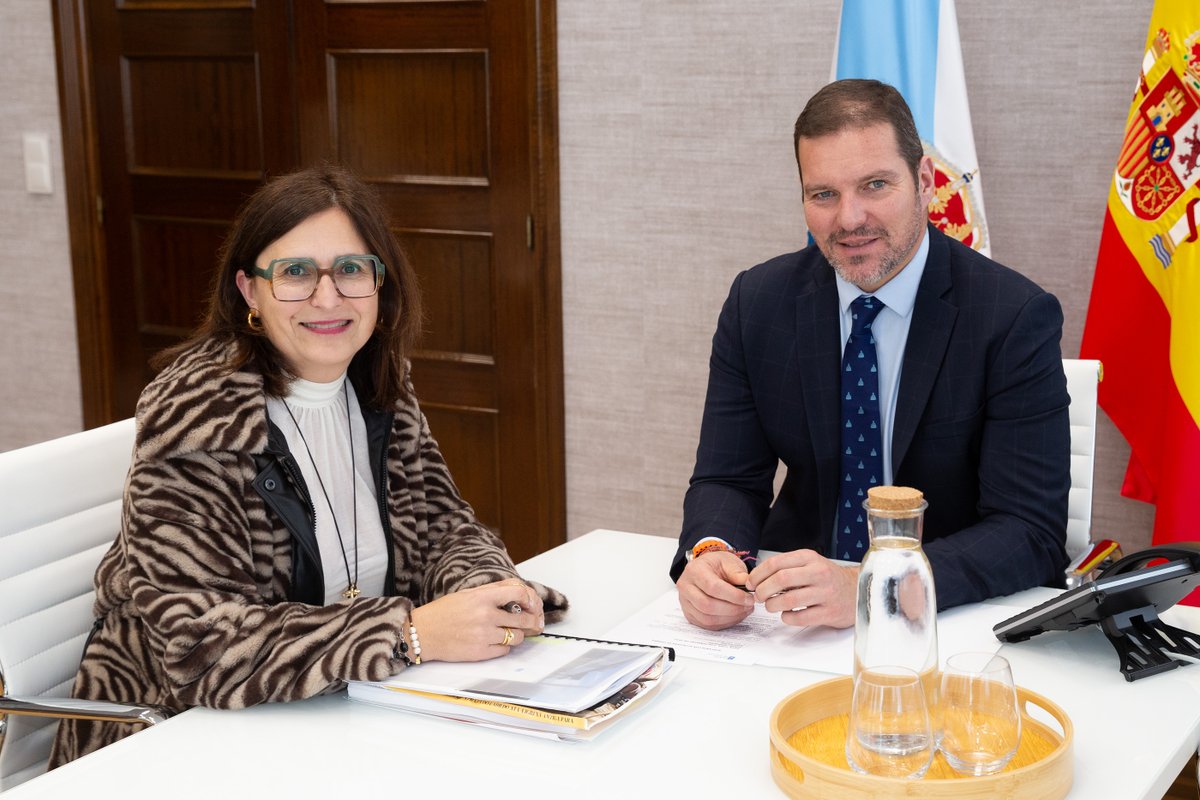 Continuaremos colaborando cos concellos para mellorar en materia de lingua, cultura e patrimonio

Dentro desta rolda de contactos, reuninme coas alcaldesas de Mos e Oímbra, Nidia Arévalo e Ana María Villarino, respectivamente, para avanzar xuntos polo futuro de Galicia