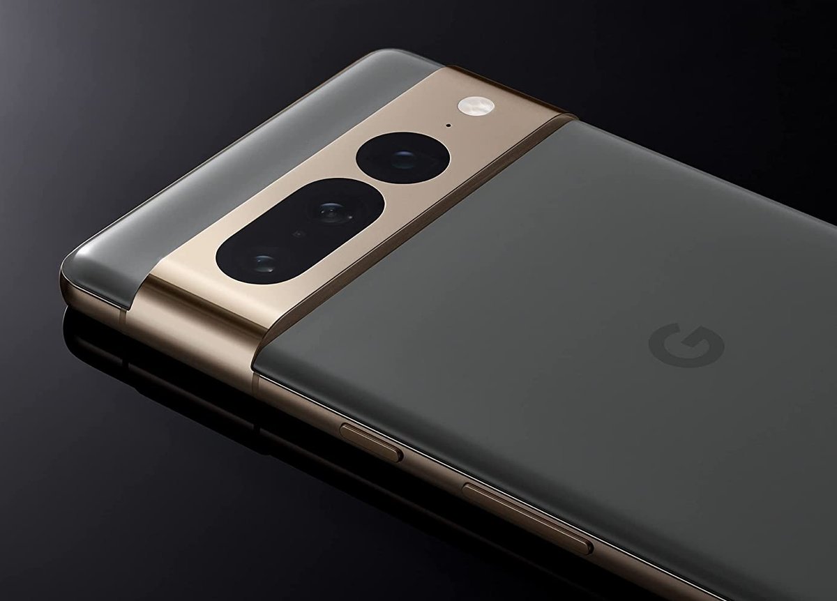 elpibegeek's tweet photo. Se filtraron imágenes del Nothing Phone 3A que se presentarán el 4 de marzo. La cámara sz MUY parecida a los del Pixel 🤯. Qué esperás de este nuevo smartphone de Nothing? https://t.co/ohGEQU2X1C