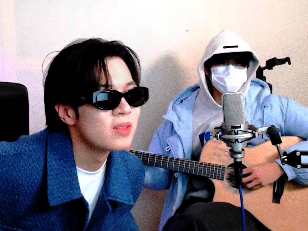 🕶️🎸🤟🏻🩵💙