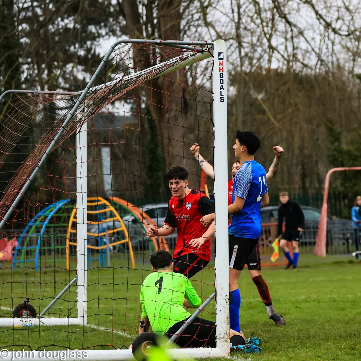 goringunited's tweet photo. 📹 Match highlights - the best of the action from the mens first team’s 3-0 league victory over Maidenhead Town Res: https://t.co/tk0c1omVbe
📸 Match pics - thanks to John Douglass for all the great pictures
Goals from Josh Monk ⚽️⚽️ and Bertie Spencer ⚽️ #UTGs https://t.co/doQASUVXUR