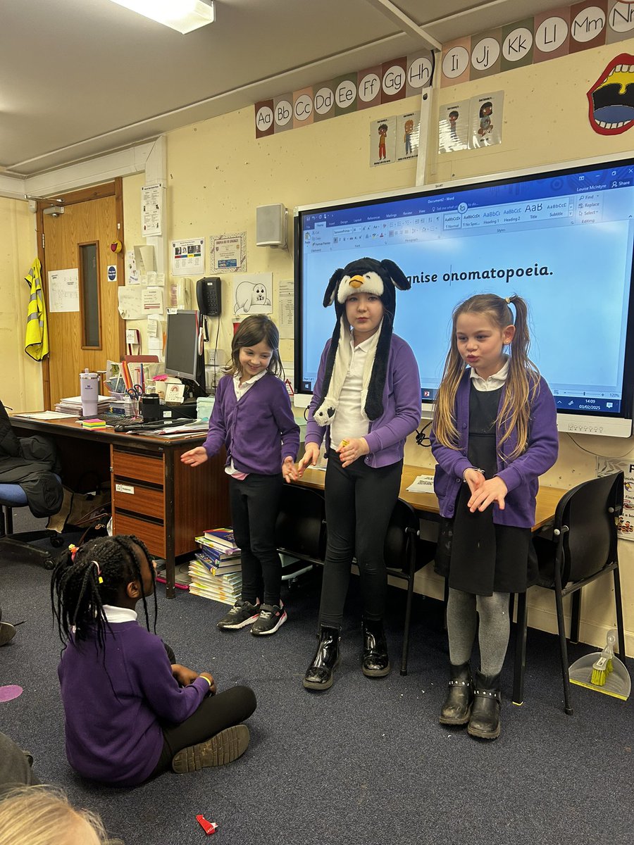 Today, we worked in groups to create short adventure stories, bringing them to life with onomatopoeia! ⛰️