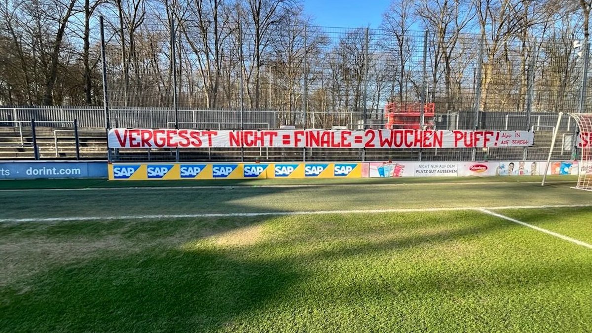 bendeler's tweet image. 🎵Bis wir gemeinsam im Endspiel stehen, für Kölle und den FC! 🎵 
#effzeh #b04KOE 🔴⚪️🐐