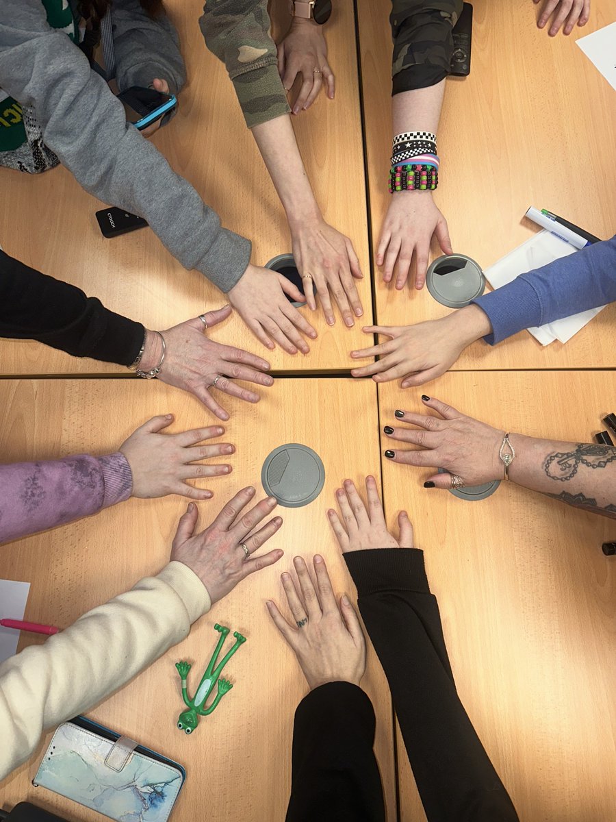 TIGERS_UK's tweet image. Today was the first in person session for our current café breathe group with our Health and Wellbeing Coordinator, @aislingphelan24 

We spent the afternoon making person to person connections and building resilience 🧡

#RelationshipLedPractice