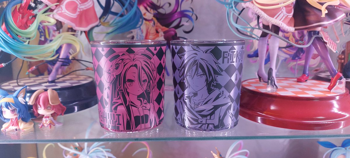 LCA207's tweet photo. Ein lang gehegter Wunsch wurde heute endlich wahr. 😊 Die Gläser von No Game No Life Zero. Seit mehreren Jahren suchte ich schon nach Ihnen. Nun kann ich sie endlich mein Eigen nennen ❤️. Meine Hände haben schon etwas gezittert beim hantieren 😁 https://t.co/GUYAaYDoZ5