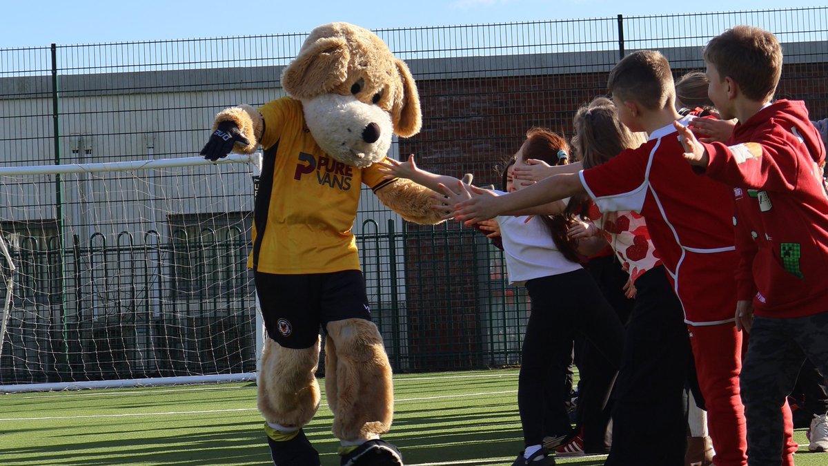 A HUGE THANK YOU to <a href="/TheFederation1/">The Federation</a> for inviting us along to support their Velindra fundraising day❤️

Pupils donated to take part in the shooting challenge where we recorded the speed of their shots. They met our mascot Spytty &amp; some <a href="/NewportCounty/">Newport County</a> players! ⚽️

#velindra