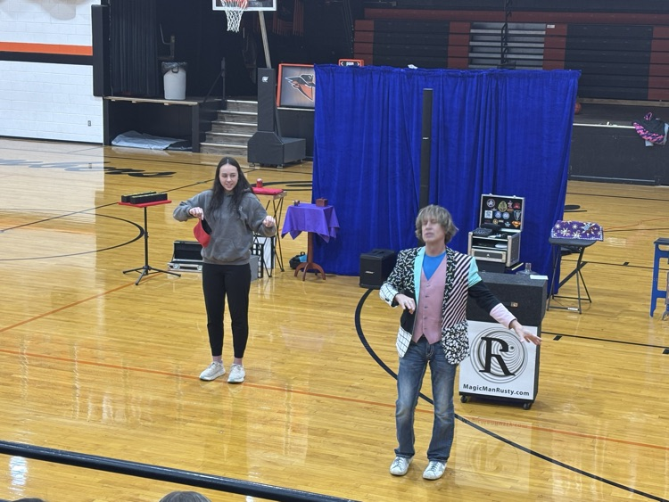 CwcChambers's tweet image. Magic Man Rusty amazes the 7-12 student body with an assortment of magic tricks. #magicmanrusty