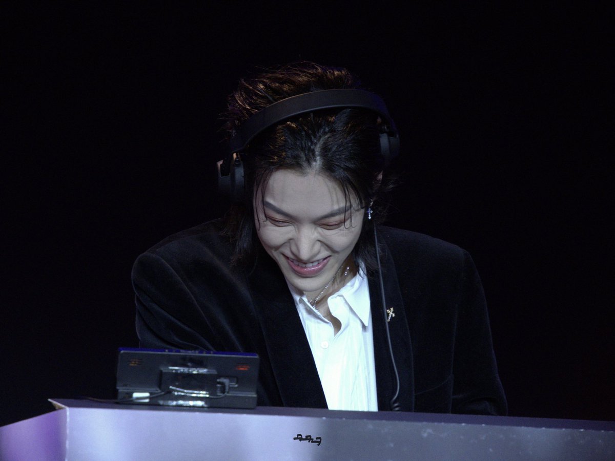 250131 CHEERS TO 2025
#ELCAPITXN #장이정
ㅋㅋㅋ 
<a href="/elcapitxxn/">EL CAPITXN</a>