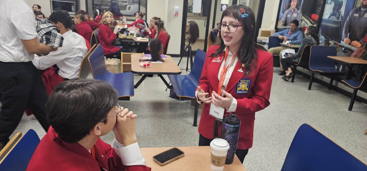 Montwood_RamTv's tweet photo. @Montwood_RamTv  at the SkillsUSA District 1 Leadership and Skills contests. Awesome job, Rams! https://t.co/FtTUlkQU4a