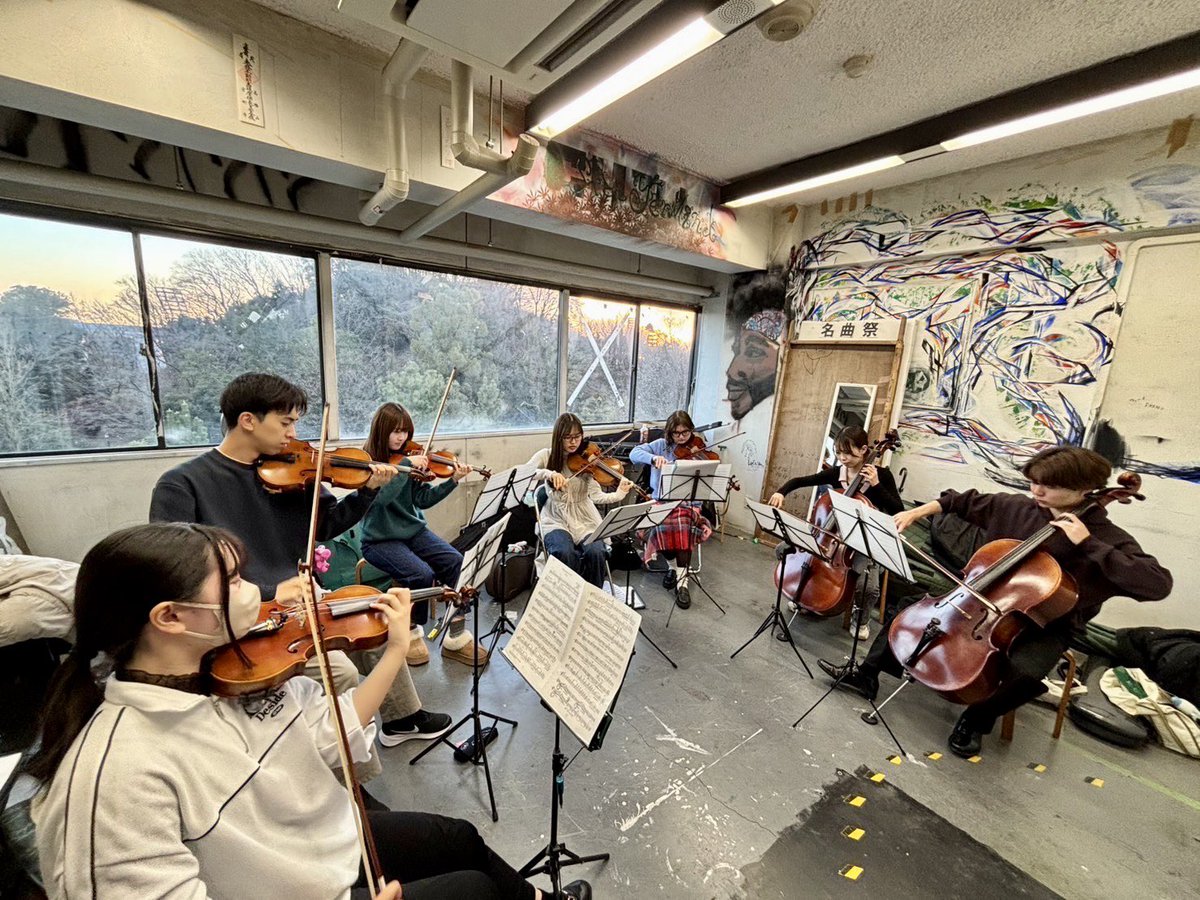 cetra_ensemble's tweet photo. 本番まであと【5日】

本日から出演団体を紹介します✨
本日は「弦楽四重奏曲第2番ト長調」を演奏する有志団体です！

〜メンバーからのコメント〜
赤とんぼを作曲した山田耕筰の弦楽四重奏曲を演奏します！
日本人らしさ全開の聴きごたえのある曲です！日本人作曲家独特のハーモニーにご注目下さい！ https://t.co/rlNPkq2aH1