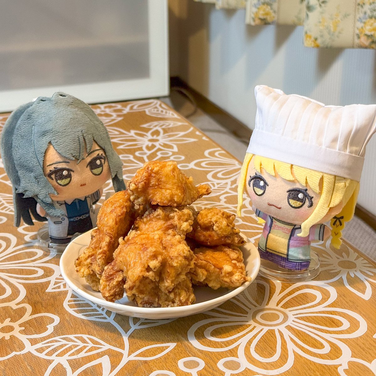 いただくぞ！ いっぱいいっぱい唐揚げ！
人生は一度きりなんだ

 #初星学園ぬいぬい部