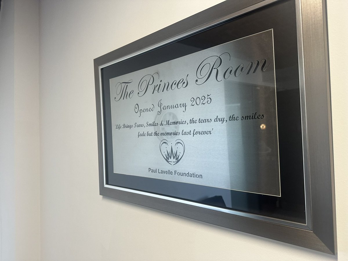 paullavellefoun's tweet photo. Like to say a big thanks to @Nickconno and the team at Abbey Group for donating this superb framed plaque for our new office in Liverpool… as always we are thankful of their great support 💙 https://t.co/H145RGxgbr