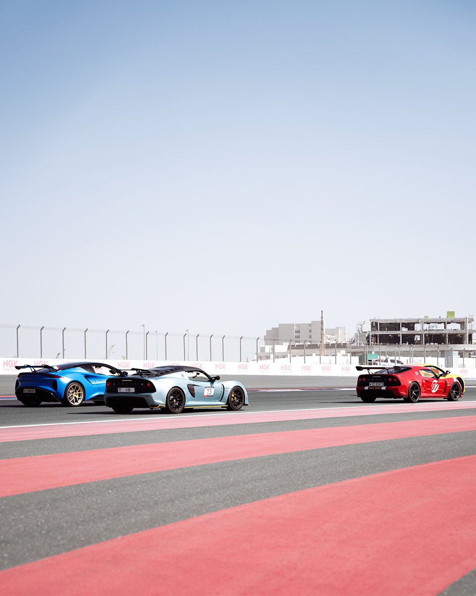 lotuscarsmena's tweet photo. A glimpse of a record-breaking day for Lotus in the Middle East, where over 70 Lotus cars came together for the largest Lotus gathering ever in the region at the Born on Track event at Dubai Autodrome.
#lotus #lotusmena #bornontrack #driversoftomorrow https://t.co/Yv9U1s94xX