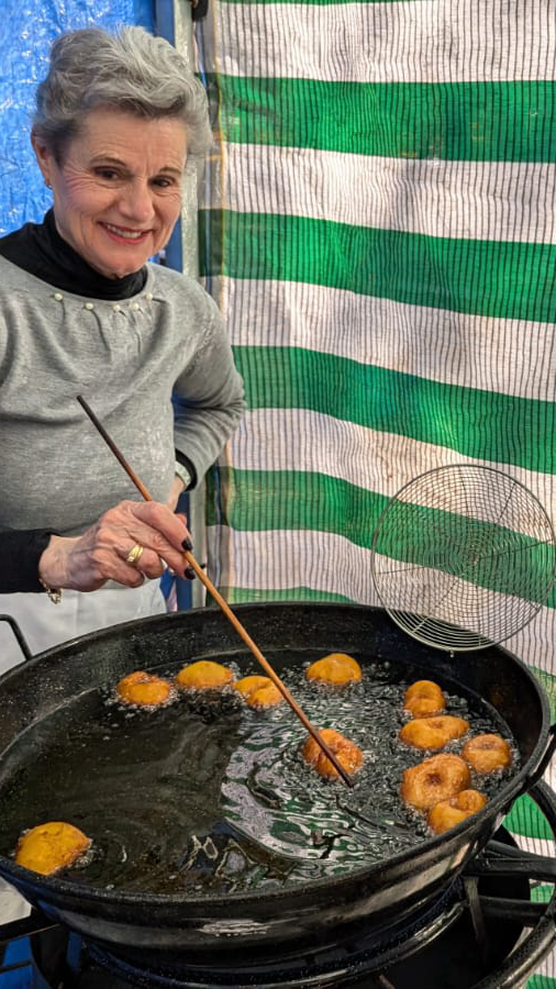 Qué bien comenzar la semana de forma tan dulce😋 
👉No te pierdas los buñuelos de nuestras voluntarias de Albal en la ermita de Santa Ana de Albal.
La recaudación servirá para apoyar el trabajo del Parvatibai Leprosy Hospital de Surat, en India.💙