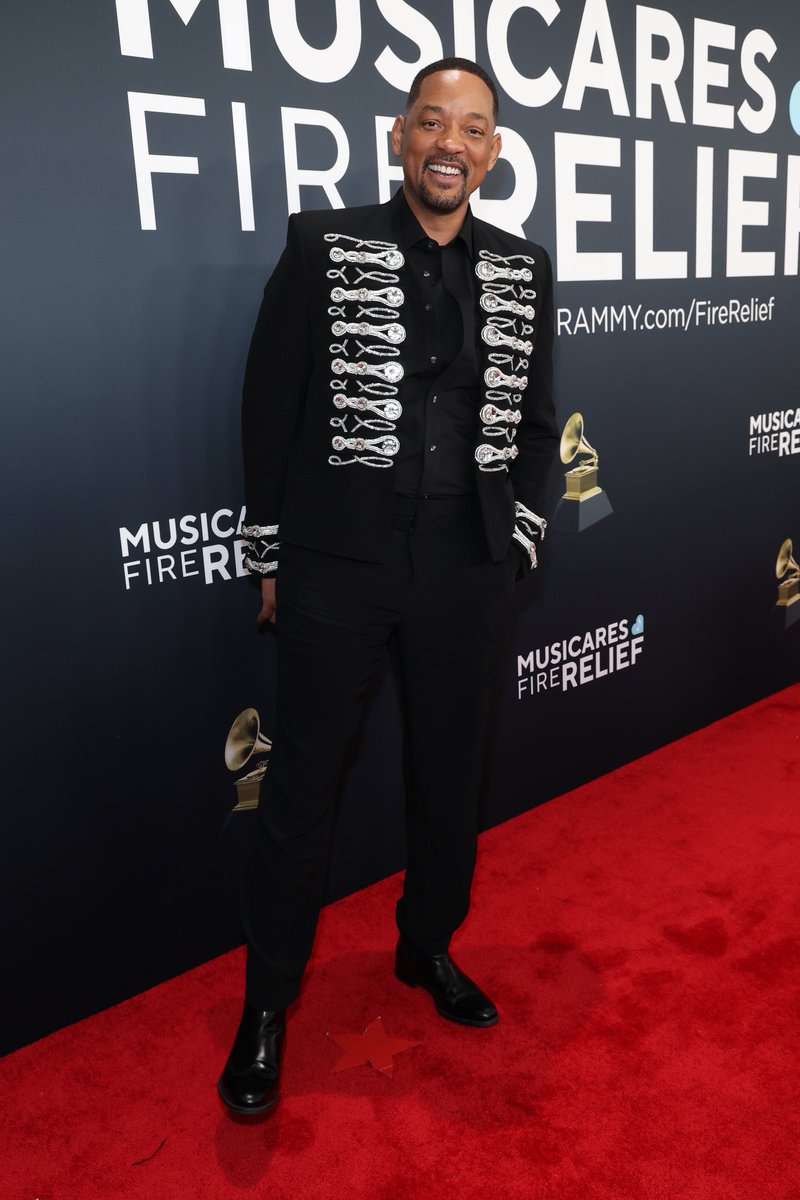 W_O_N_D_A_A's tweet image. Red Carpet looks at the Grammys featuring @MileyCyrus @JanelleMonae @taylorswift13 @willsmith 

#Grammys
#grammyawards 
#grammyweekend