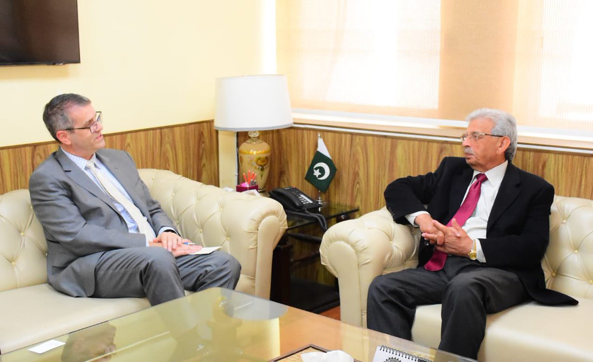 MoNFSR's tweet photo. Islamabad, February 3, 2025
Federal Minister for National Food Security & Research, Rana Tanveer Hussain, met with delegation from the International Cotton Advisory Committee (ICAC) which was led by ICAC Executive Director, Eric Trachtenberg.
#Pakistan #MNFSR https://t.co/gVL3OXGiDY