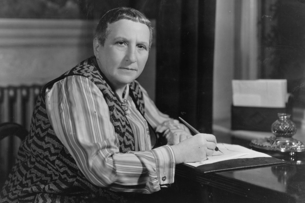 InkandescentUK's tweet photo. 'Writing and reading is to me synonymous with existing.'
– Gertrude Stein 3.2.1874-27.7.1946
We agree and celebrate this remarkable novelist, poet and playwright during #LGBTQIAHistoryMonth #gertrudestein #withoutwhom https://t.co/Ba3wSbaRO1