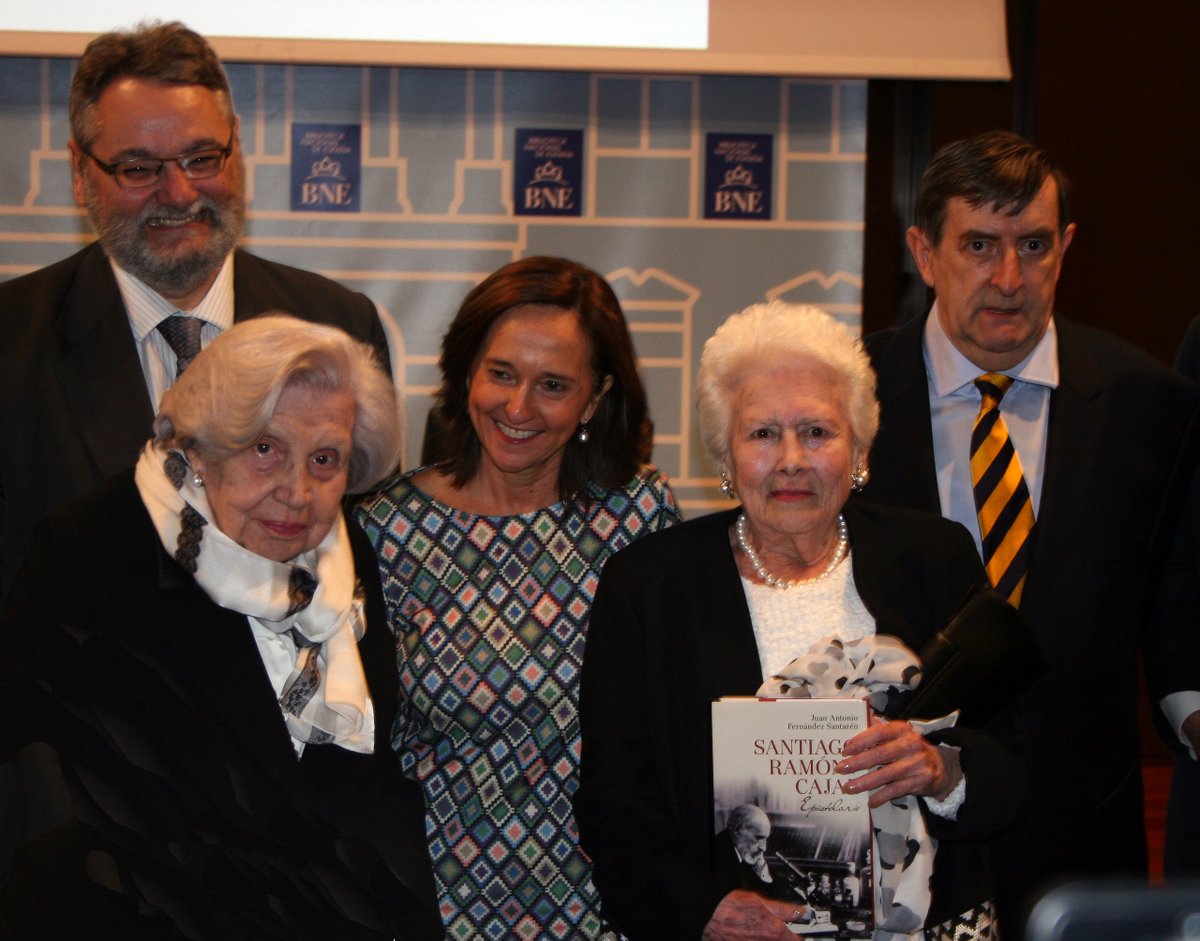 filarramendi's tweet image. El 25 de noviembre de 2014 se presentó uno de los libros más importantes para conocer la Historia de la Ciencia en España: El Epistolario de Santiago #RamónyCajal.

El proyecto, iniciado por Ignacio Larramendi, culminó tras no pocas dificultades... ⬇️ 
youtube.com/watch?v=yDe0ha…