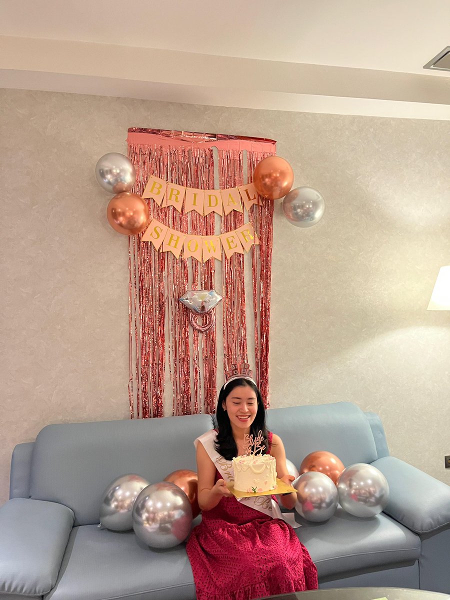 simonxve's tweet photo. bisa ga ya ini tim bridesmaidnya kita keep sampe nikahan selanjutnya😌 https://t.co/OmW1Ha6We1