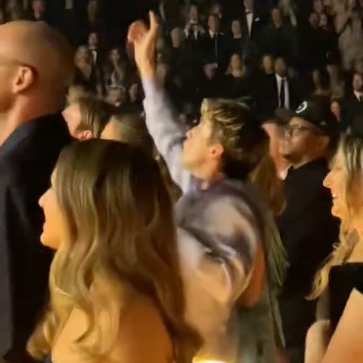 favox0's tweet photo. Big fan 
#GRAMMYs 
#TroyeSivan https://t.co/QspOy1Xxu5