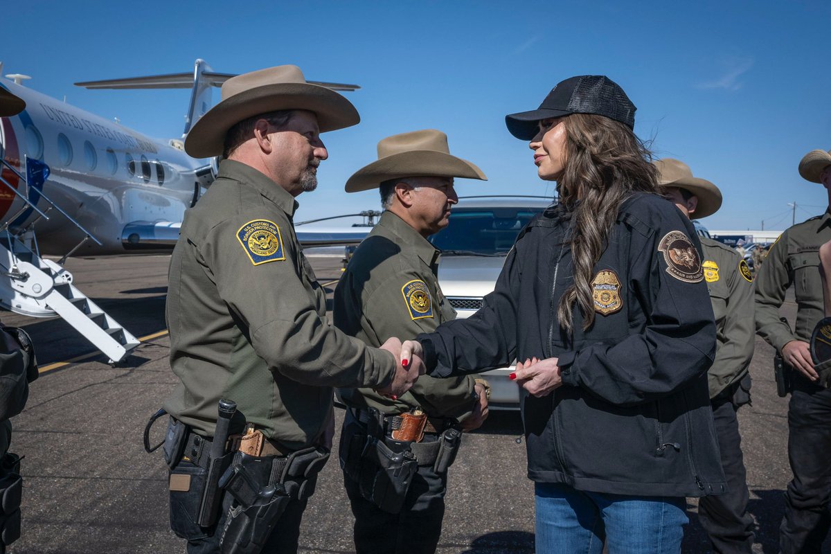 Sec_Noem's tweet image. I promised @CBP that President @realDonaldTrump will make sure they have the resources needed to stop the flood of criminals and drugs into our country. We will secure our border and our homeland.