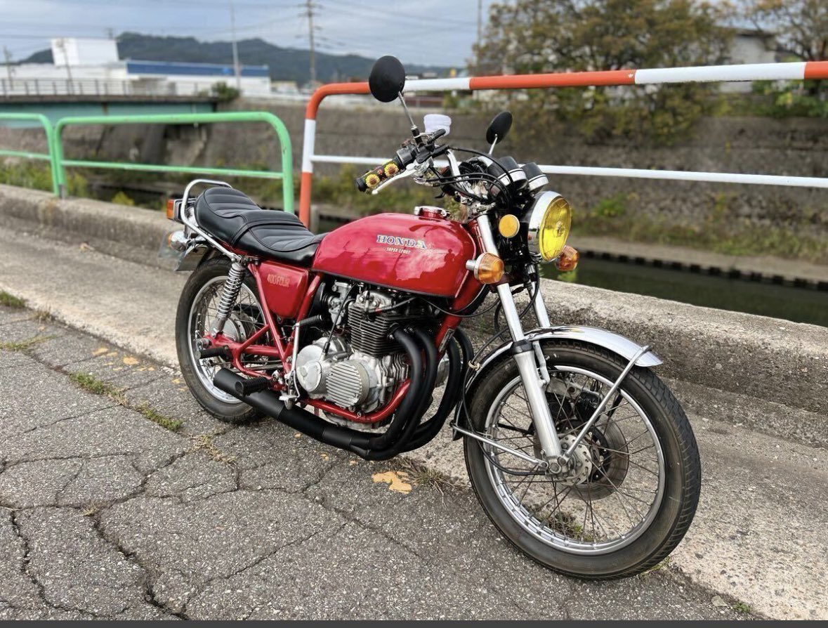 PigWth's tweet photo. cb400fヨンフォア売ります！
車検2年半あります！
逆車
詳細は、DMで言います！
香川からです
他の旧車興味あります！
#バイク売ります
#cb400f
#ヨンフォア
#旧車
#旧車バイク
#交換
#バイク交換
#旧車
#バイク販売 https://t.co/Gu1ur680TV