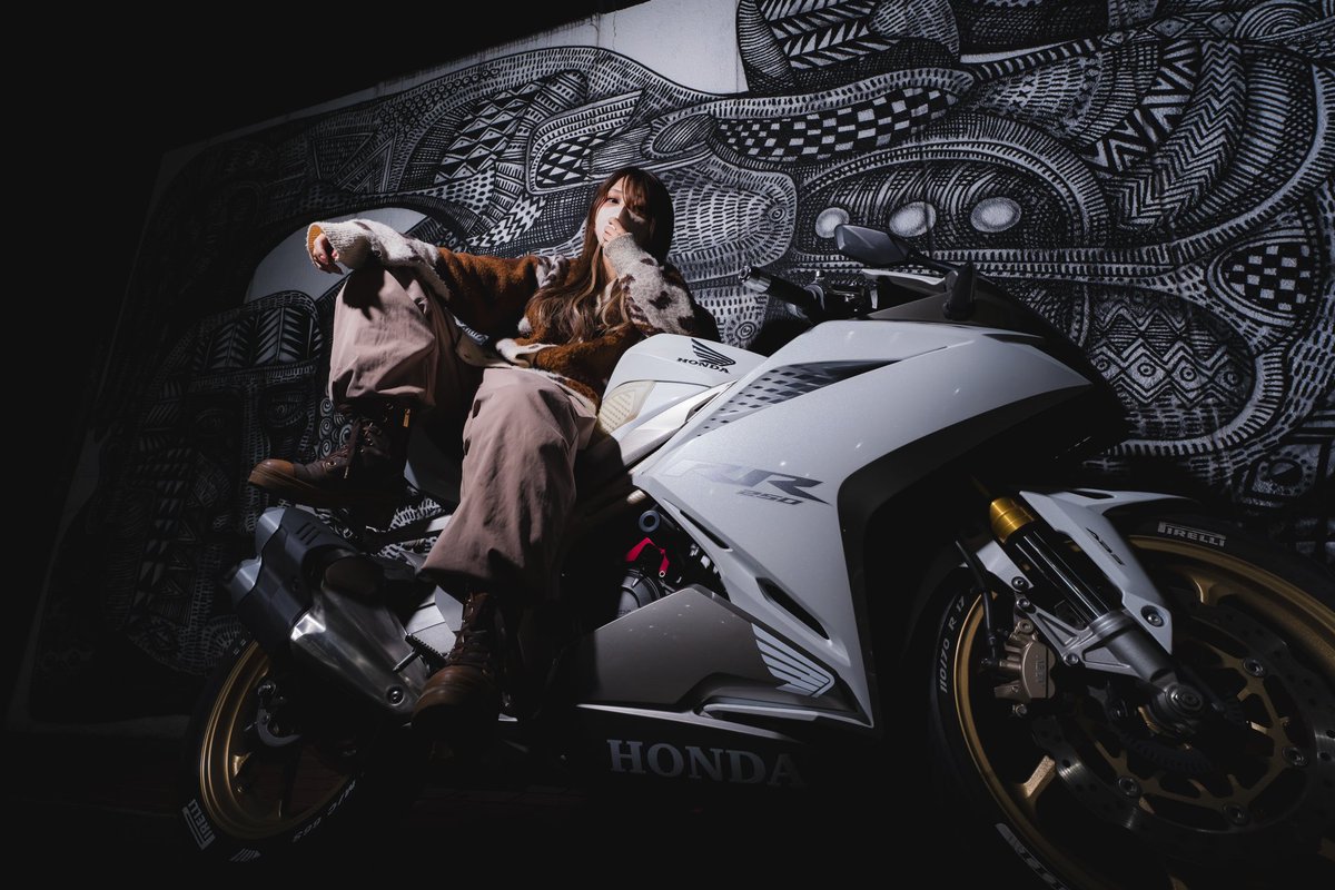 Pinocbr250rr's tweet photo. ウォールアートとニダボと!!

久しぶりにかっこいい感じで撮ってもらったよーん⋆͛♡⋆͛ありがとう☺️ https://t.co/eKgeCuyrZL
