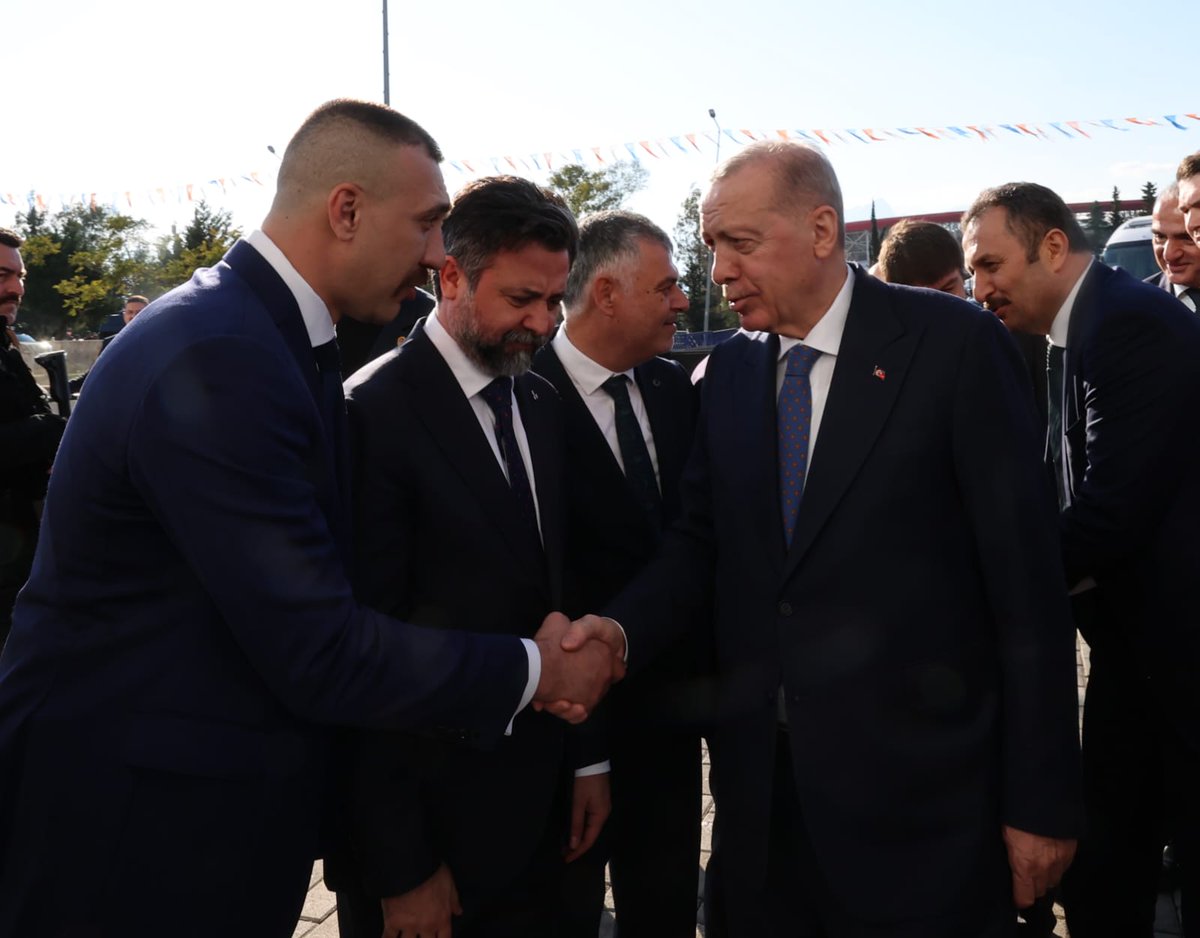 AntalyaOcak's tweet photo. Cumhurbaşkanımız Sayın Recep Tayyip Erdoğan'ın katılımları ile gerçekleşen Ak Parti Antalya 8. Olağan İl Kongresi'ne katılım sağladık.

@moguzhandincer 
@sadullahgunes https://t.co/XWFQ4IupuO