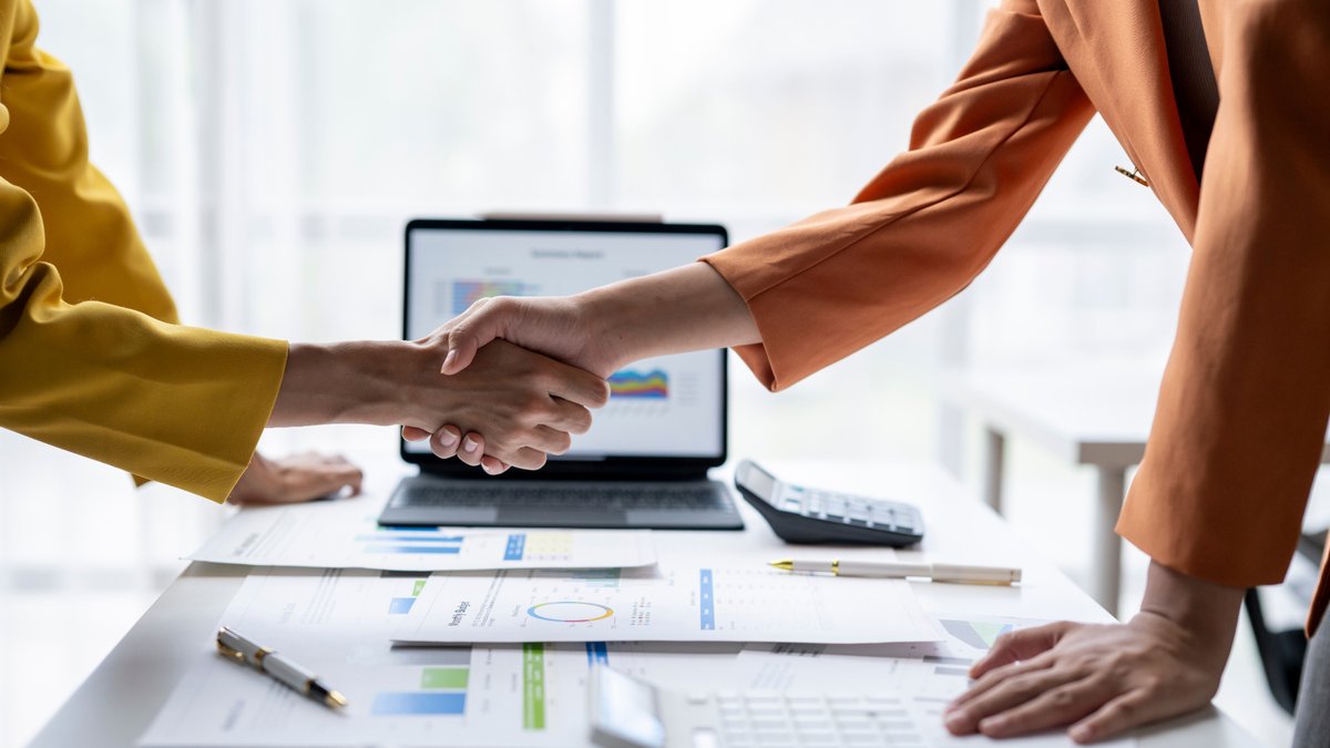 Nieuws | De BNA heeft een onderhandelingsresultaat voor de cao voor 2025-2026 bereikt. De partijen zijn onder meer een salarisverhoging van 3,5 procent per 1 april 2025 en per 1 januari 2026 overeengekomen.

dearchitect.nl/300296/bna-pre…

#deArchitect #architectuur