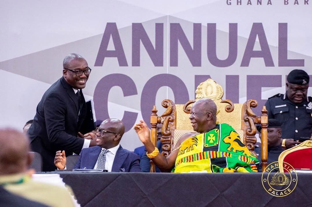 Asante_nation's tweet photo. Asantehene gifts Ghana School of Law Land for Permanent Campus in Kumasi.

#justiceforpooley https://t.co/fkv3s0l1lJ
