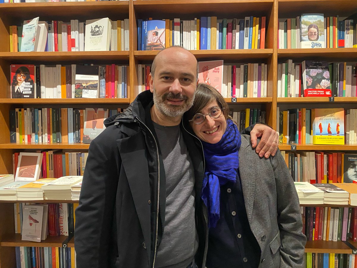 Non è un caso che nei regimi totalitari i libri siano sempre un problema, da ogni punto di vista. Vengono bruciati, censurati, osteggiati o altrimenti diventano uno strumento di propaganda. Giorgio Nisini sull'isola deserta, qui bit.ly/isolanisini