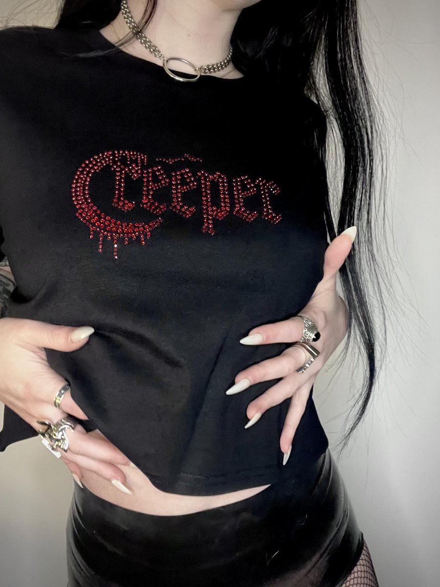 creepercultuk's tweet image. The Creeper Blood Red Roses Valentine’s Collection is now available to purchase. Including a re-stock of the Replica Stage Jacket, limited to 50.

shop.creepercult.com

- Darcia