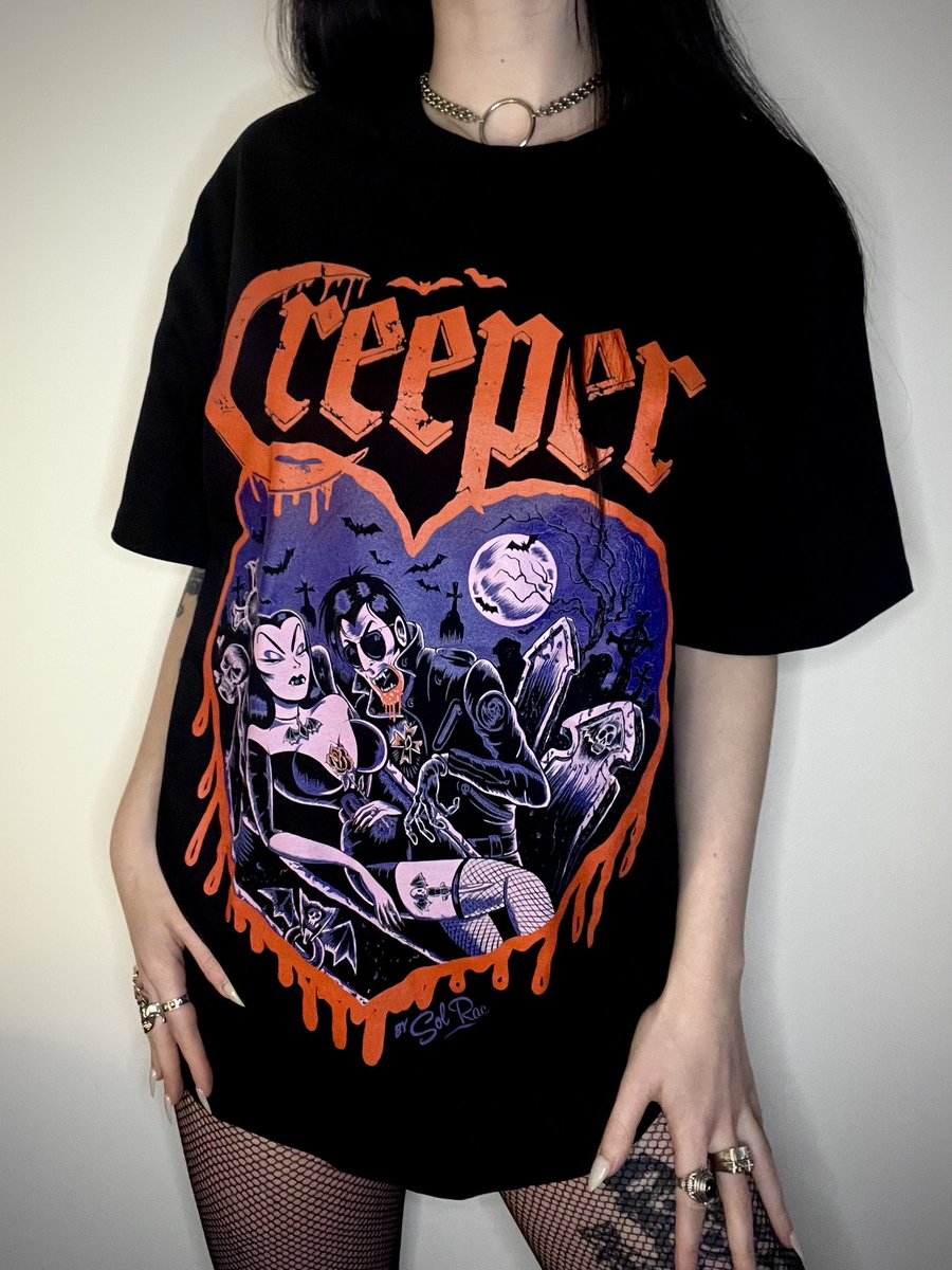 creepercultuk's tweet image. The Creeper Blood Red Roses Valentine’s Collection is now available to purchase. Including a re-stock of the Replica Stage Jacket, limited to 50.

shop.creepercult.com

- Darcia