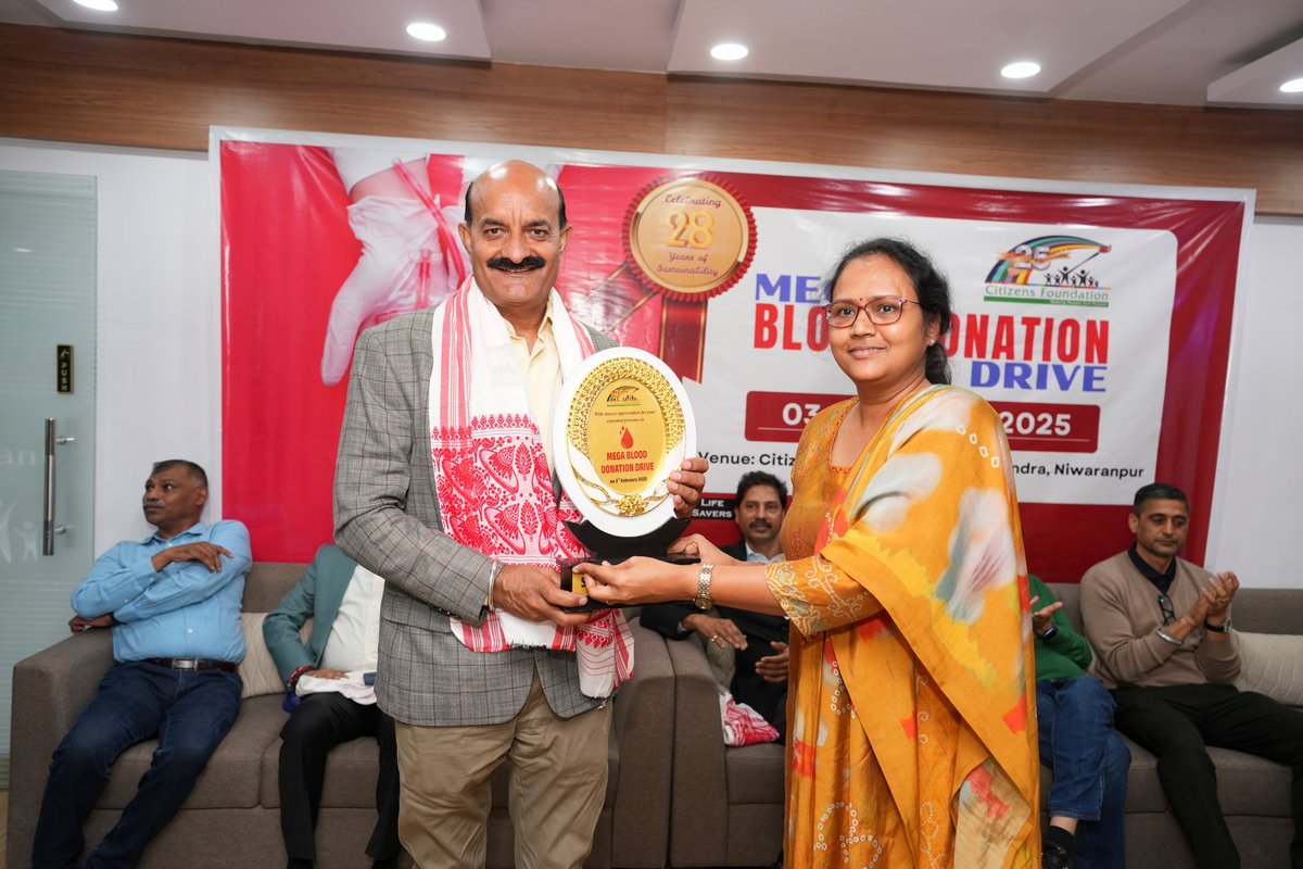 citizens_cf's tweet photo. Today @citizens_cf marked its 28th Foundation Day with a Mega #BloodDonation Drive, inaugurated by Chief Guest Shri Sunil Kumar, IAS, #PrincipalSecretary, Dept. of Urban & Housing Development and Road, alongside Guests of Honour Shri S.R. Natesha, IFS, #CCF, #ForestDept., Govt. of Jharkhand, Shri Jabber Singh, Sr. IFS, #APCCF, Forest Dept., Govt. of Jharkhand, and Shri @atulgera007, renowned social worker. A noble initiative to save lives and inspire community service! #CFat28