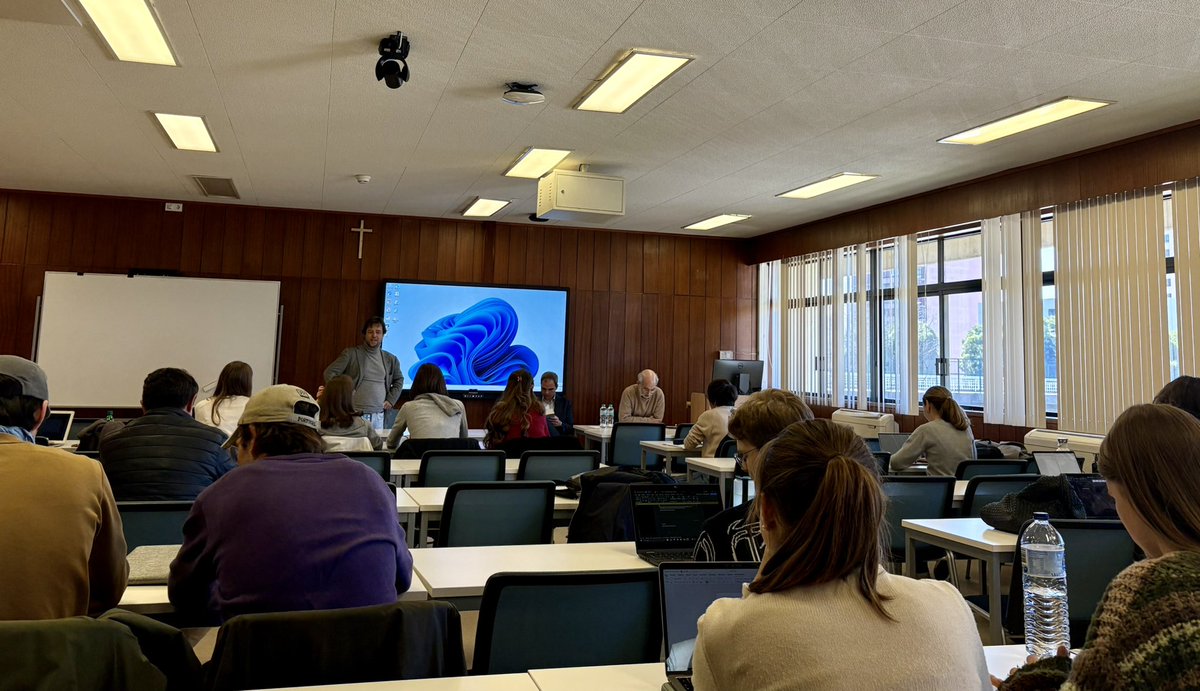 Católica Global School of Law (@catolicaglobal) on Twitter photo 🇺🇸 The role of law in today’s American democracy.
Today we welcome back Paul Kahn (<a href="/YaleLawSch/">Yale Law School</a>) for an engaging conversation with our Dean <a href="/MaduroPoiares/">Miguel Poiares Maduro</a> & Gonçalo Almeida Ribeiro, VP of the Portuguese Constitutional Court. 🇺🇸 The role of law in today’s American democracy.
Today we welcome back Paul Kahn (<a href="/YaleLawSch/">Yale Law School</a>) for an engaging conversation with our Dean <a href="/MaduroPoiares/">Miguel Poiares Maduro</a> & Gonçalo Almeida Ribeiro, VP of the Portuguese Constitutional Court.