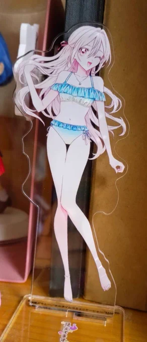 これは前回の着せ替えアクリルフィギュアサイズ感がすごい可愛い 