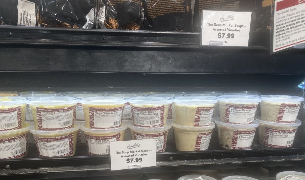 Soupguys's tweet photo. Good morning early birds! Today @sendiks we will be delivering grilled chicken, bacon &amp; roasted poblano Mac &amp; cheese soup, Asiago cheese bisque, chicken &amp; broccoli casserole soup and vegetarian Ukrainian barley &amp; mushroom soup. Have a great day! ✌🏼 https://t.co/ubNW0fV0o5