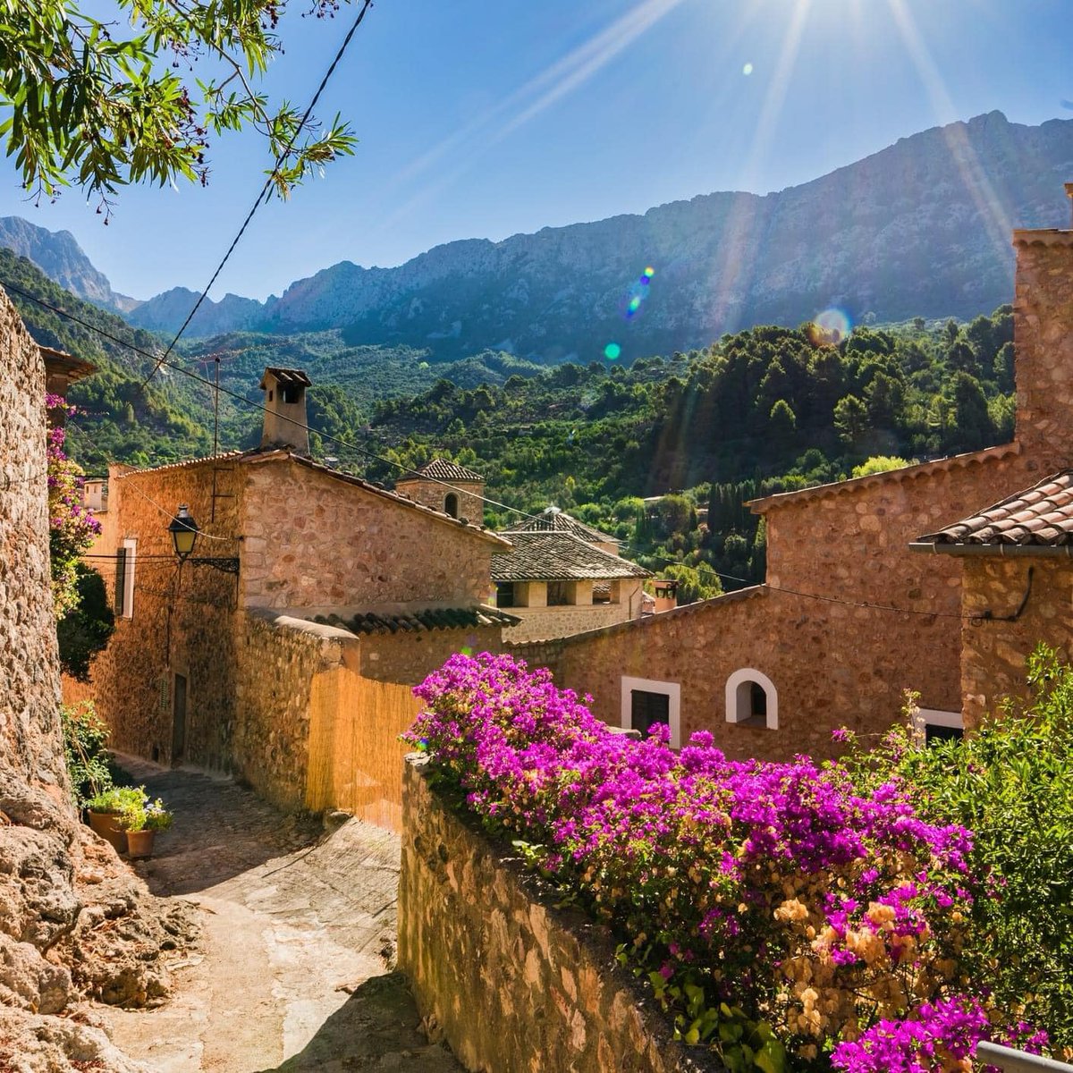 This is the idyllic village of Fornalutx, in Mallorca.