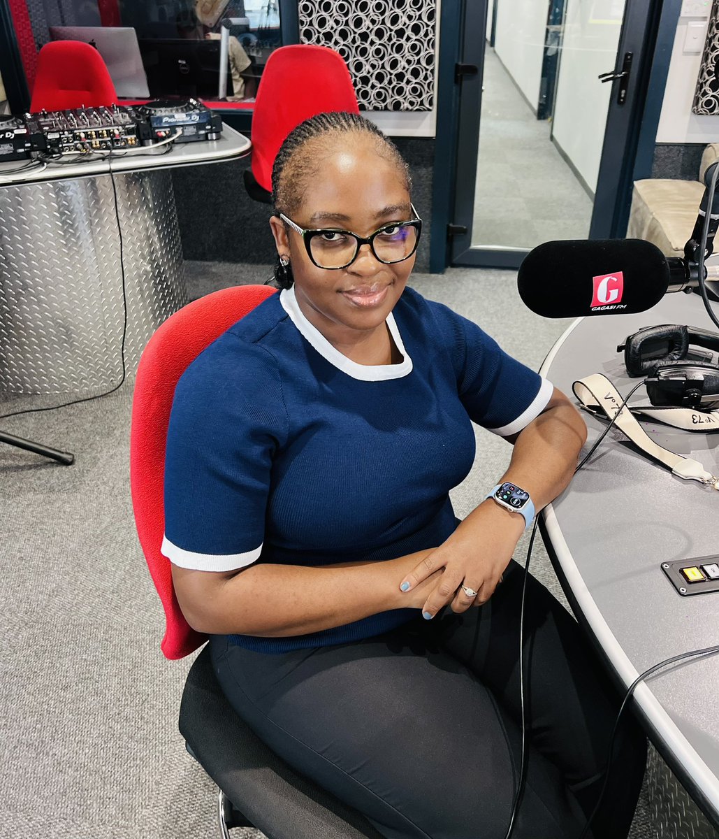 [On Air]

📸 Thembisa Luthuli is in studio talking all things finances on #MiddayConnexion.

#RandsAndSense